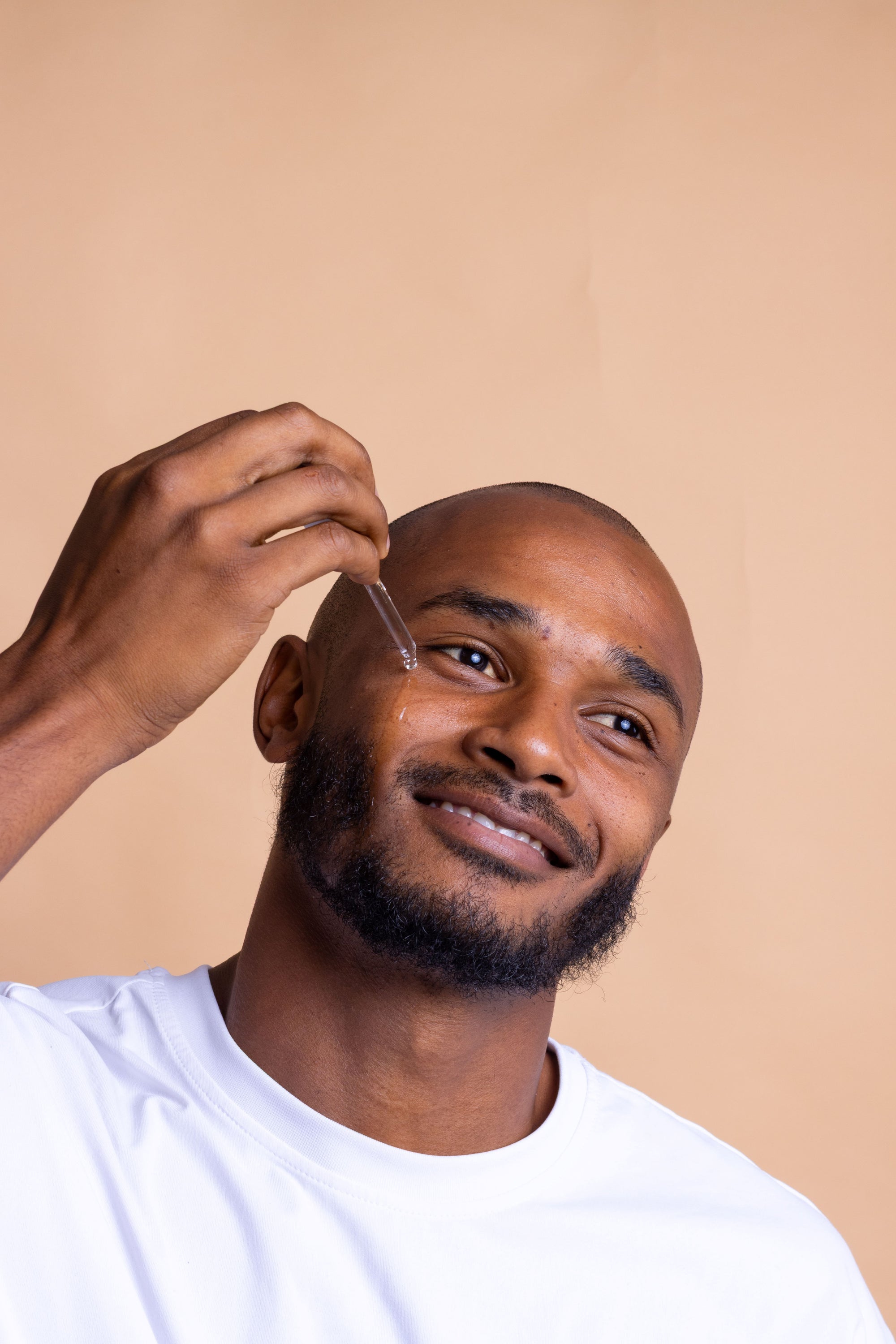 SÉRUM CALMANTE DE GRANADA Y CICA · ROUND LAB